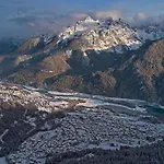 Lunga Via Delle Dolomiti * Calalzo di Cadore
