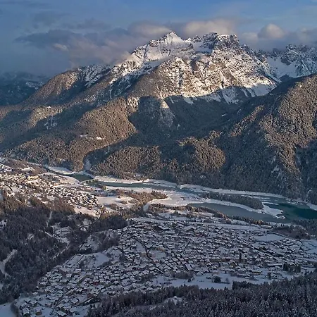 Lunga Via Delle Dolomiti * Calalzo di Cadore