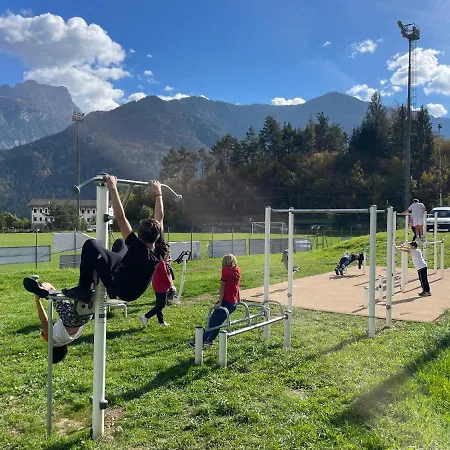 Lunga Via Delle Dolomiti Pensión *
