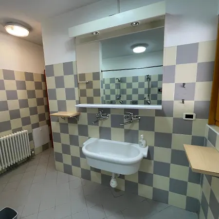 Lunga Via Delle Dolomiti Pensión