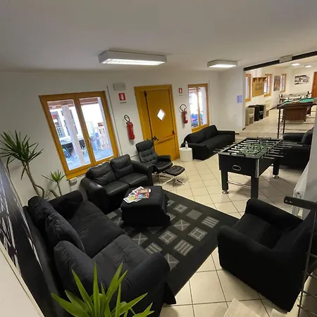 Lunga Via Delle Dolomiti Guest house