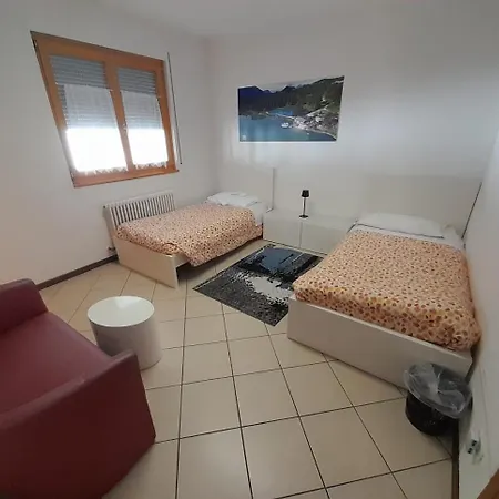 Lunga Via Delle Dolomiti *