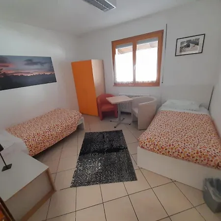 Lunga Via Delle Dolomiti Guest house *