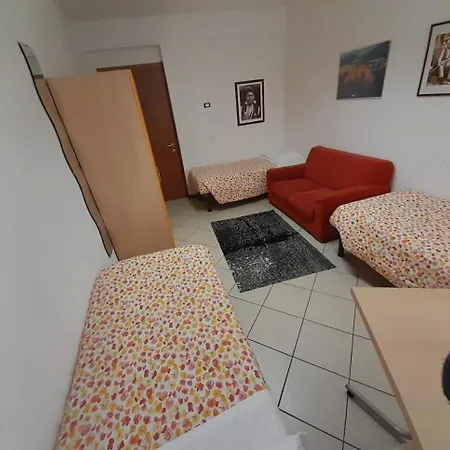 Lunga Via Delle Dolomiti Pensión *