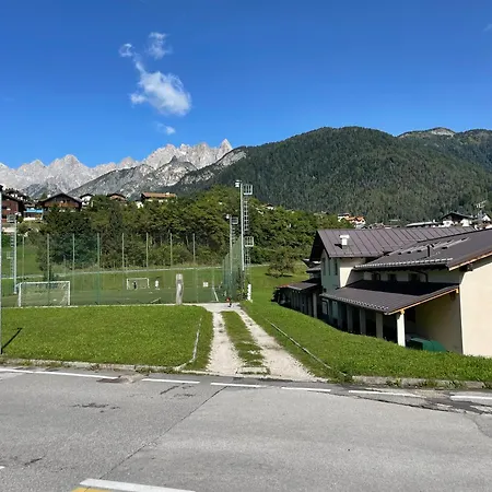 Lunga Via Delle Dolomiti Konukevi
