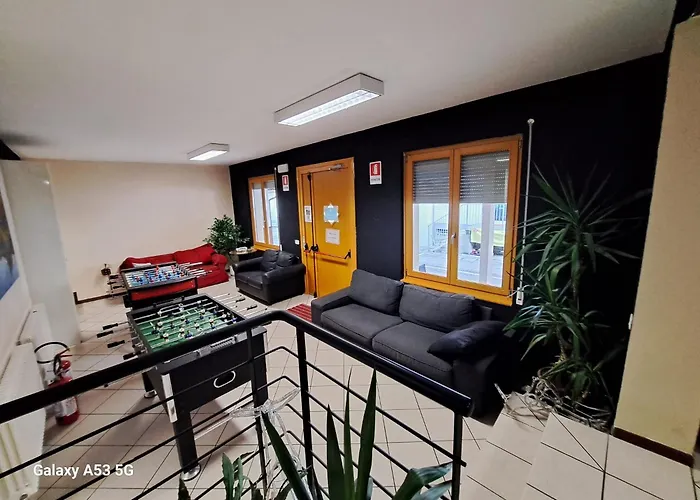 Lunga Via Delle Dolomiti Pensión *